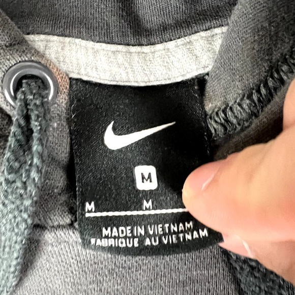 dark gray nike hoodie size medium - Picture 7 of 7
